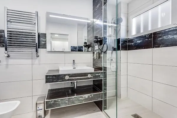 1st Line In Center Of Marbella. Apartamento